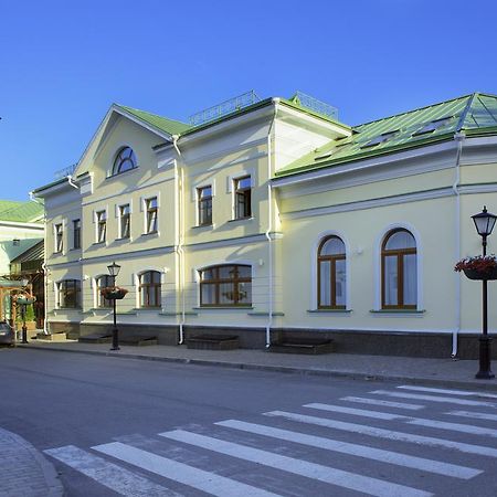 Dvor Podznoeva Glavniy Korpus Hotel Pskov Exterior photo