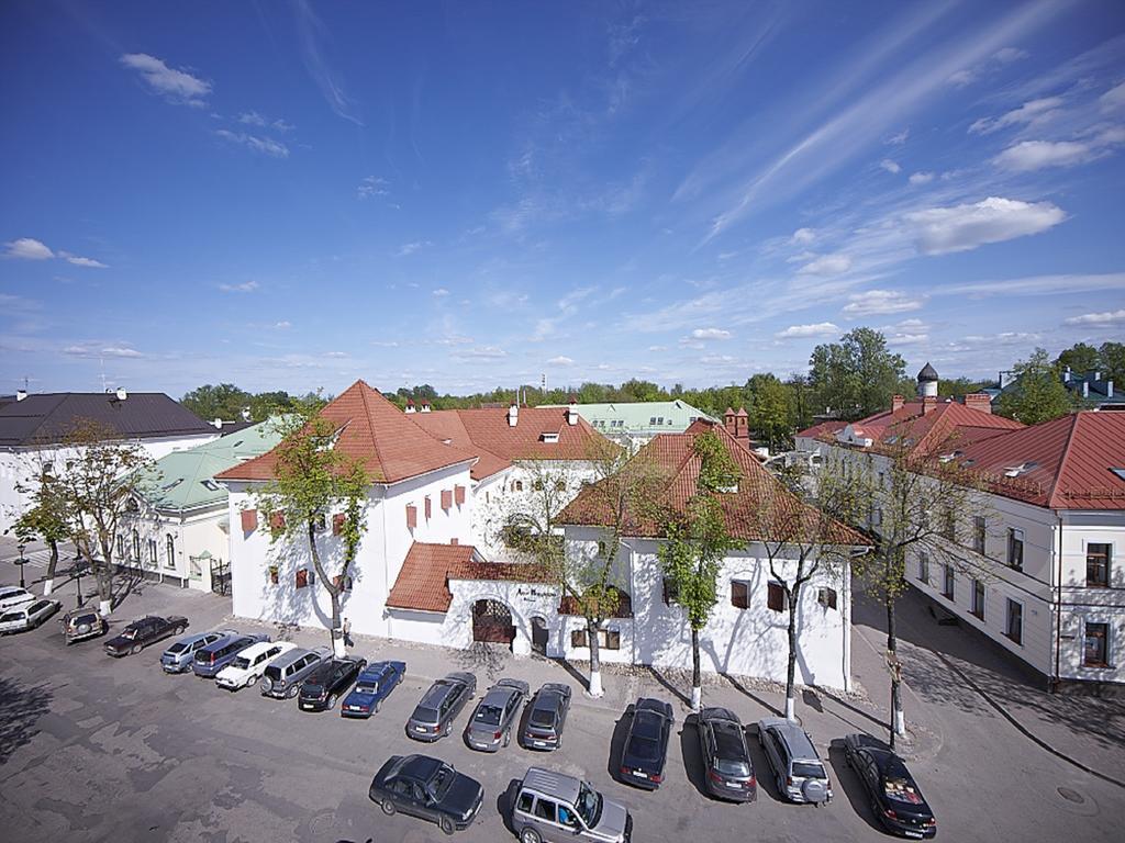 Dvor Podznoeva Glavniy Korpus Hotel Pskov Exterior photo